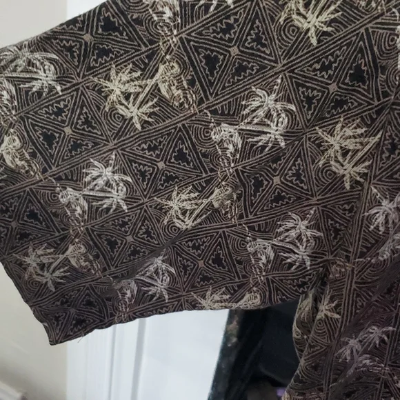 Ivy Crew classics tropical short sleeve shirt - Picture 2 of 8